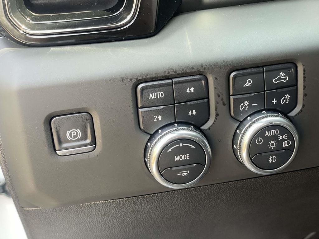 2025 GMC Sierra 2500HD AT4X