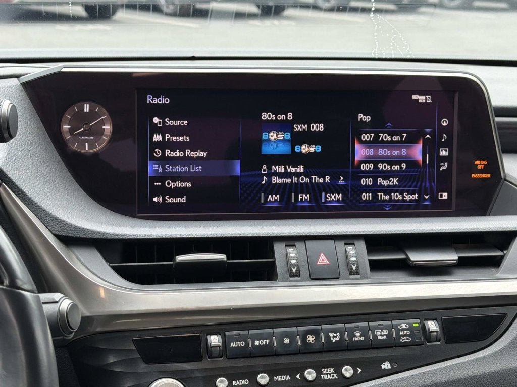 2021 Lexus ES 300h Luxury