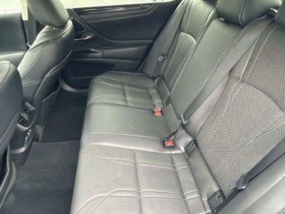 2021 Lexus ES 300h Luxury