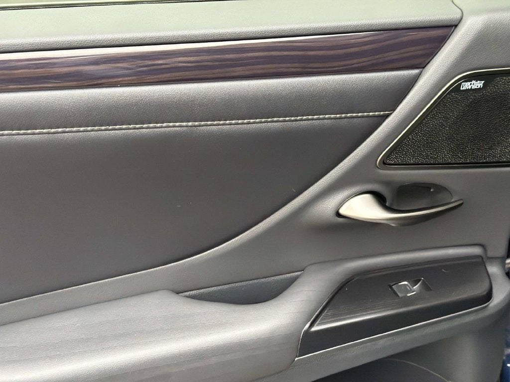 2021 Lexus ES 300h Luxury