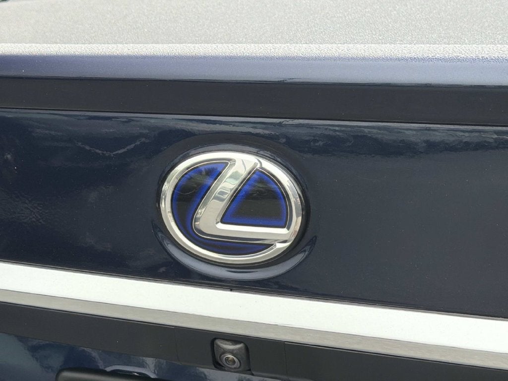 2021 Lexus ES 300h Luxury