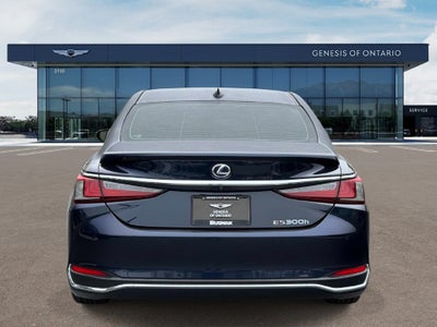 2021 Lexus ES 300h Luxury