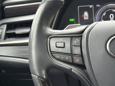 2021 Lexus ES 300h Luxury