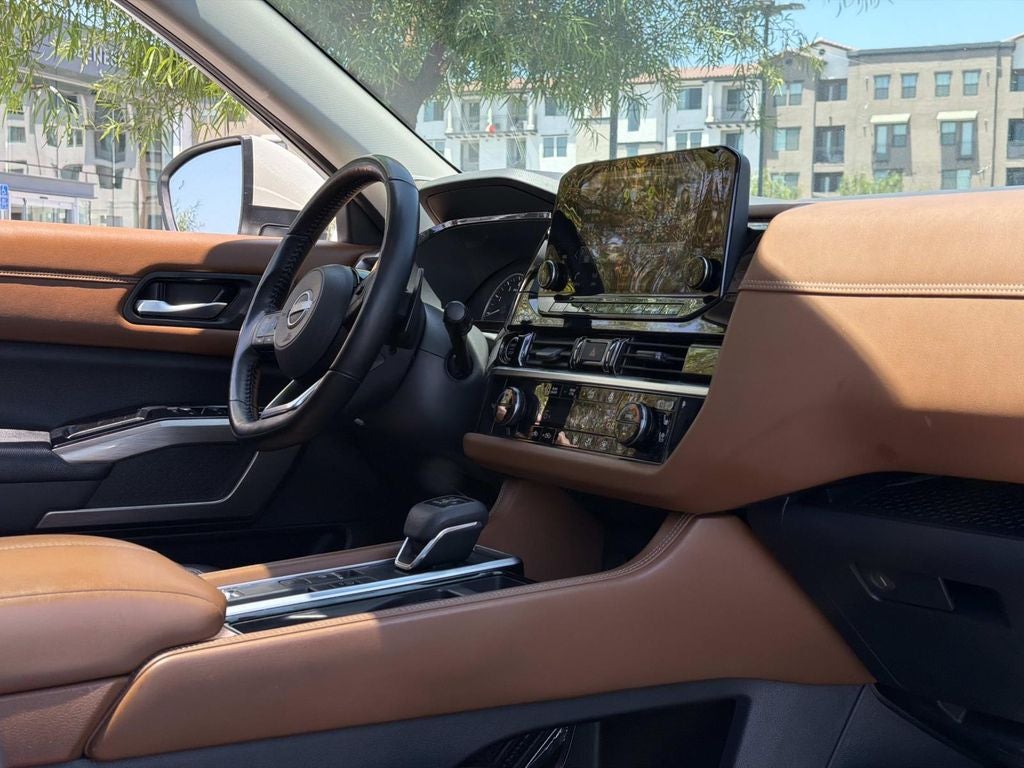 2022 Nissan Pathfinder Platinum
