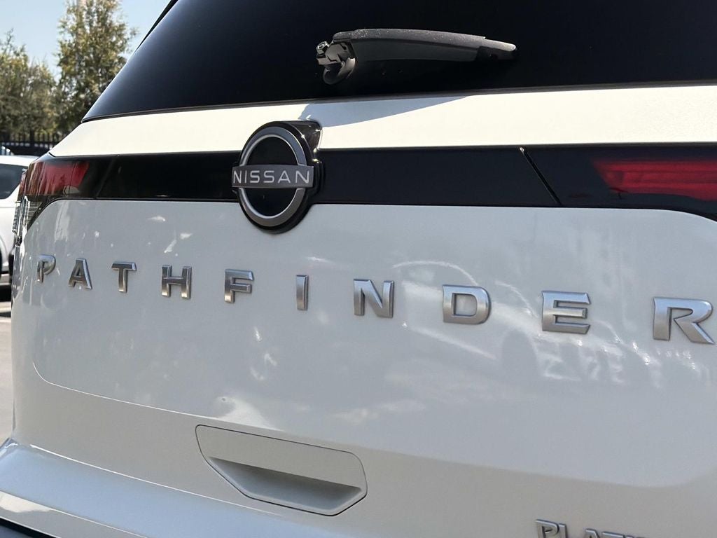2022 Nissan Pathfinder Platinum