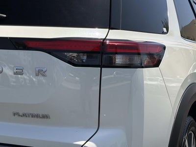 2022 Nissan Pathfinder Platinum