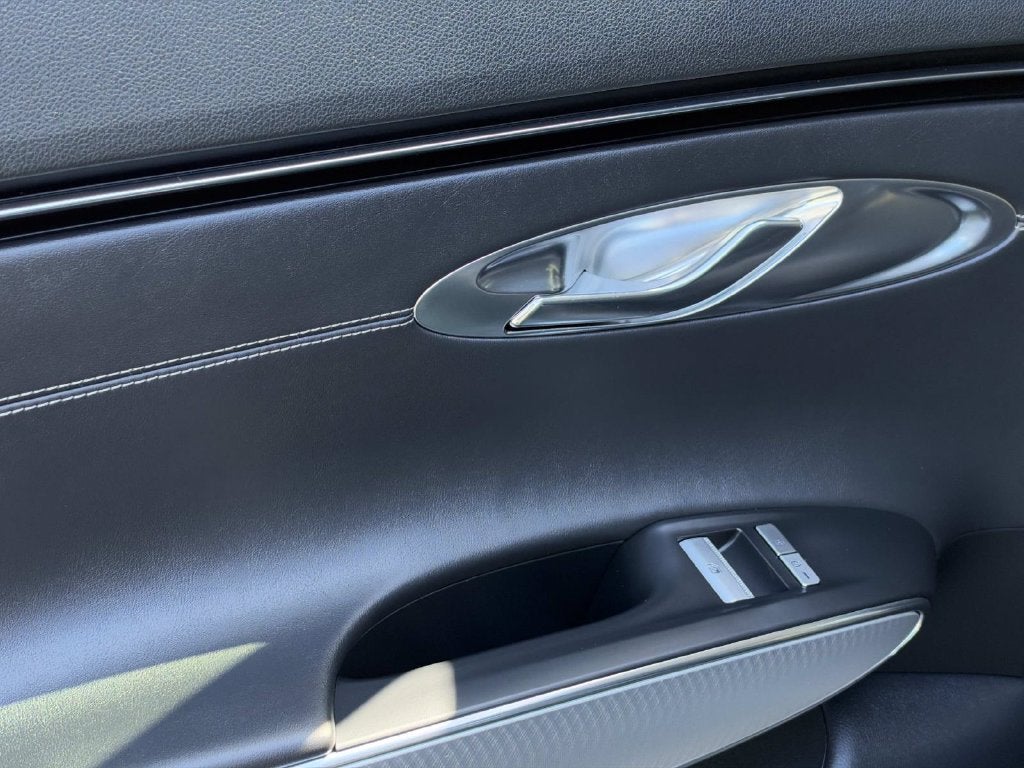 2024 Genesis GV70 2.5T Select