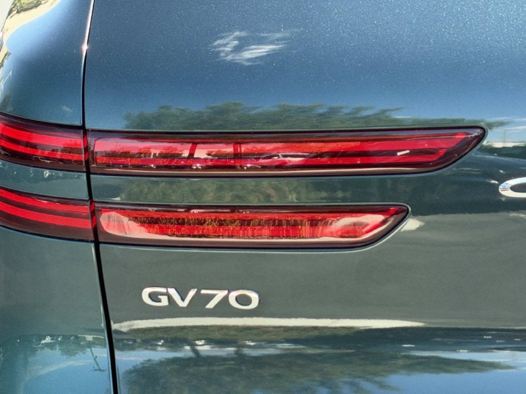 2024 Genesis GV70 2.5T Select
