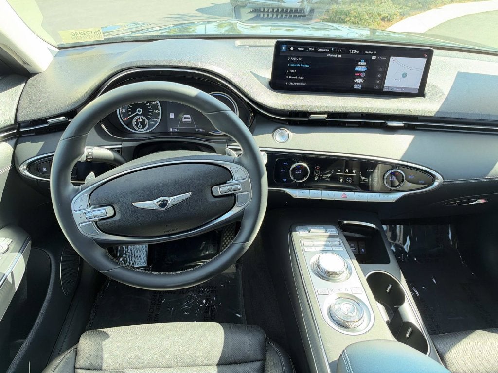 2024 Genesis GV70 2.5T Select