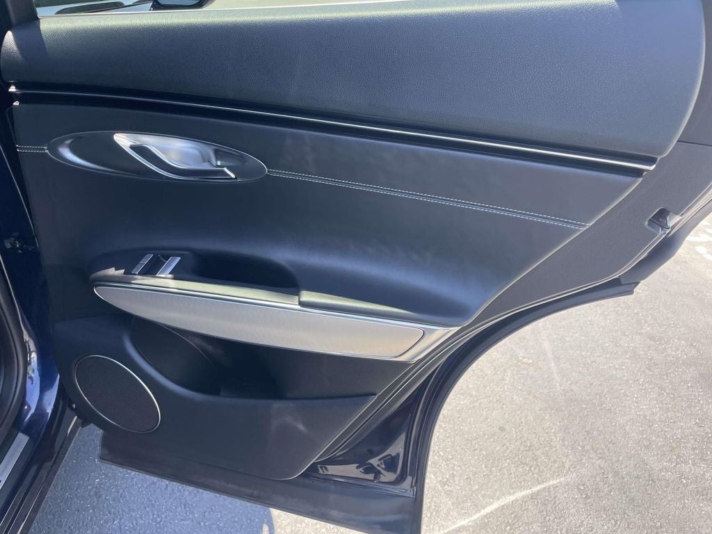 2024 Genesis GV70 2.5T Select