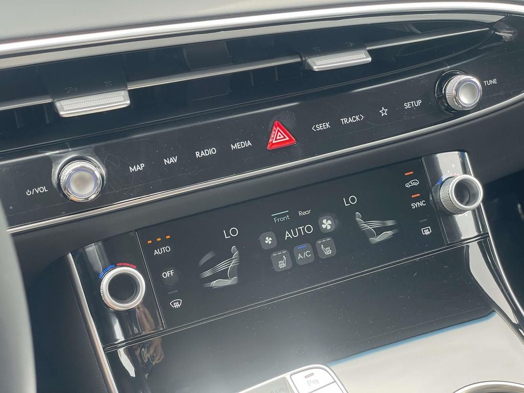 2026 Genesis GV70 2.5T