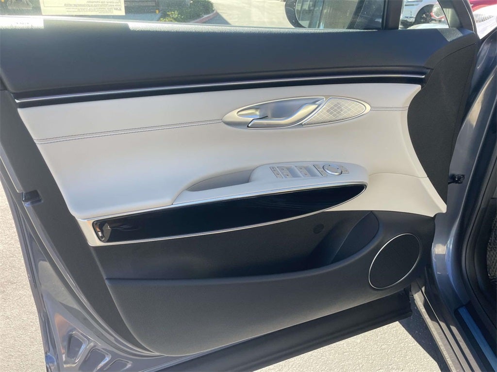 2026 Genesis GV70 2.5T