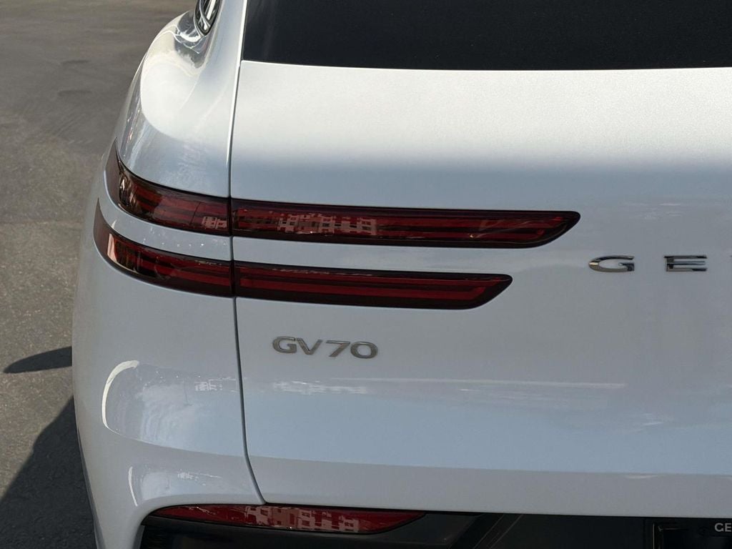 2026 Genesis GV70 2.5T