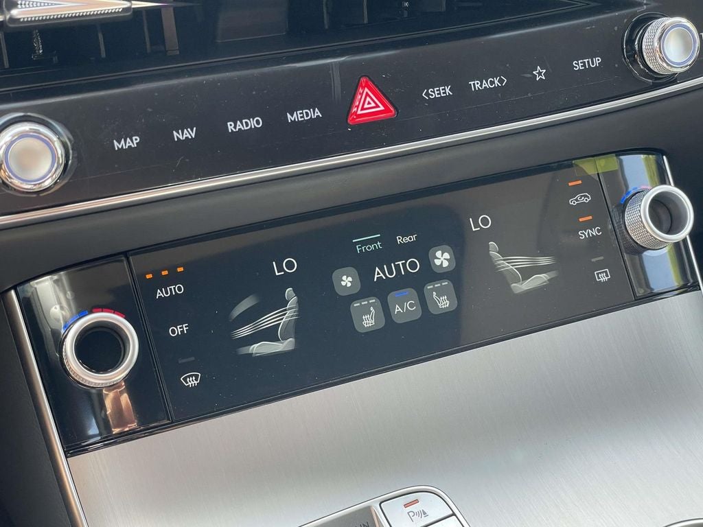 2026 Genesis GV70 2.5T Select