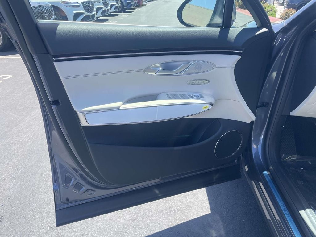 2026 Genesis GV70 2.5T Select
