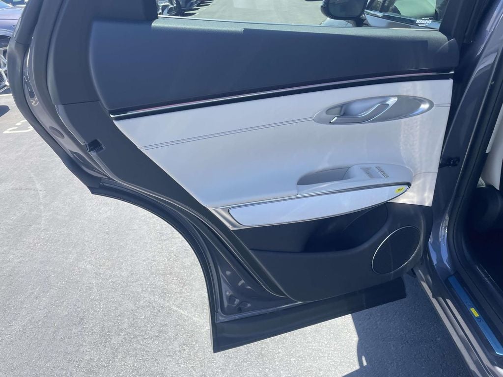 2026 Genesis GV70 2.5T Select