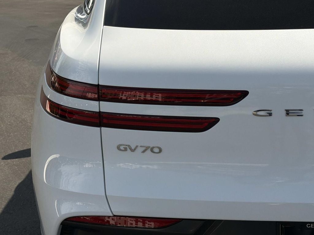 2026 Genesis GV70 2.5T
