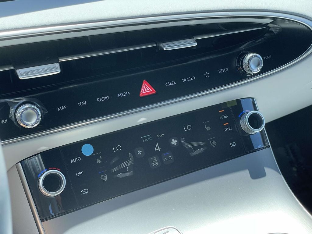 2026 Genesis GV70 2.5T Advanced