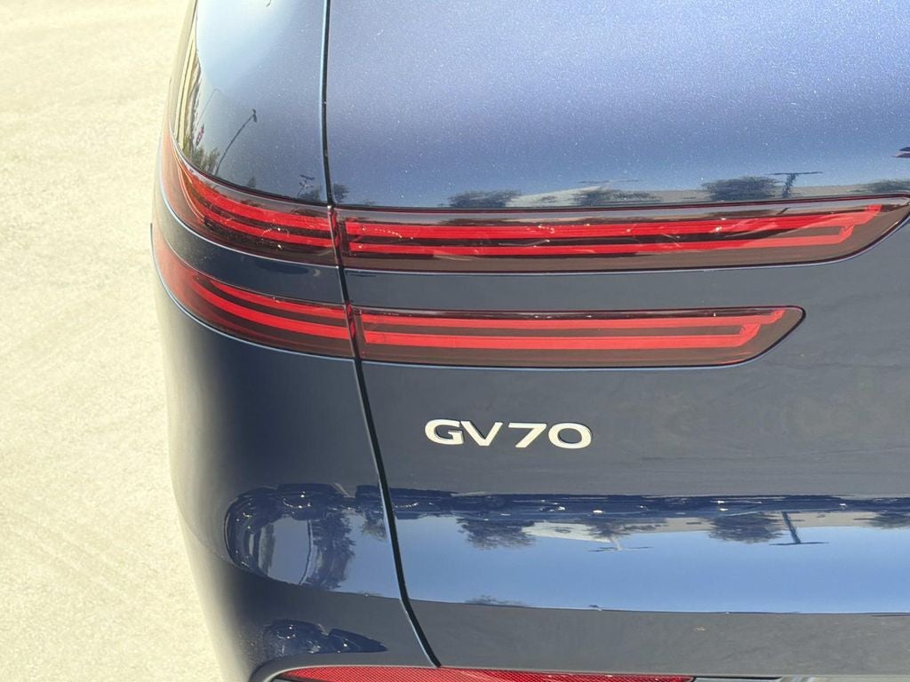 2026 Genesis GV70 2.5T ADVANCED