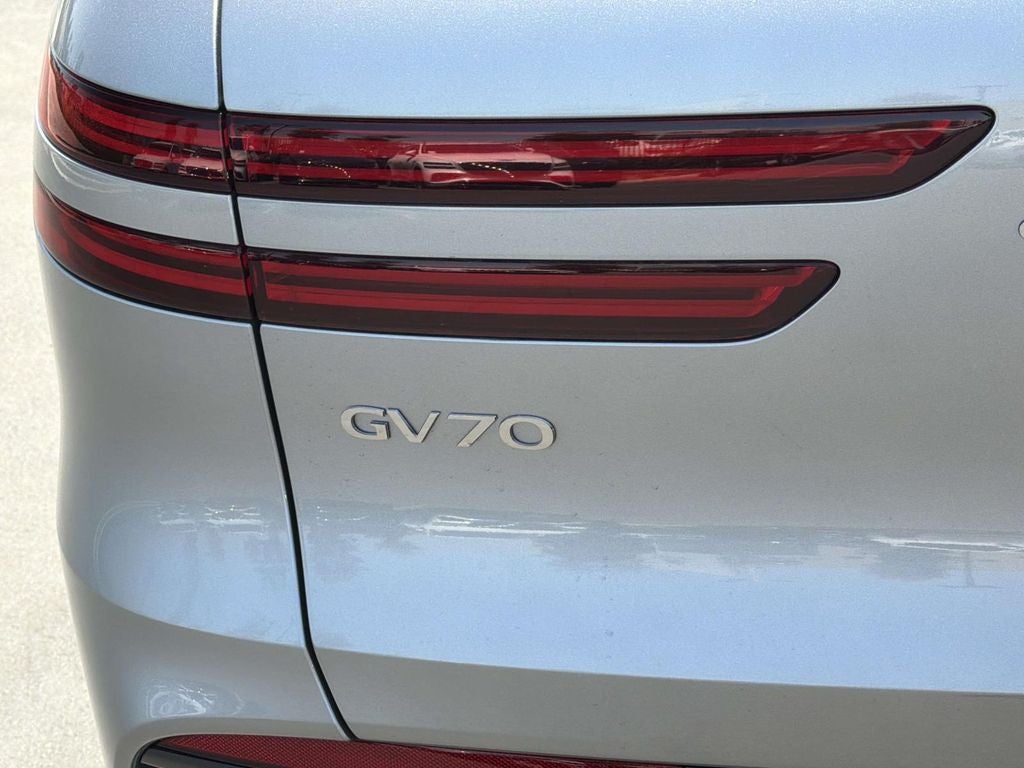 2026 Genesis GV70 2.5T ADVANCED