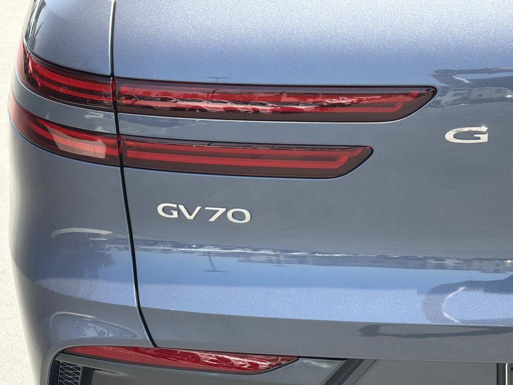 2026 Genesis GV70 2.5T Advanced