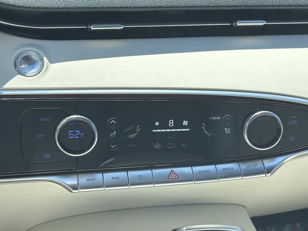 2023 Genesis Electrified GV70 Advanced