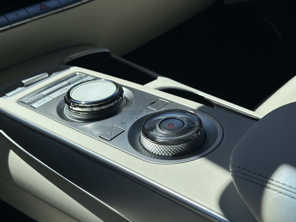 2023 Genesis Electrified GV70 Advanced