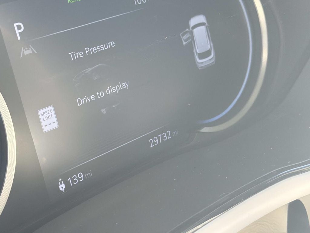 2023 Genesis Electrified GV70 Advanced