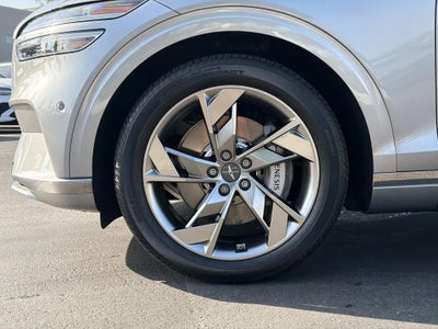 2023 Genesis Electrified GV70 Advanced