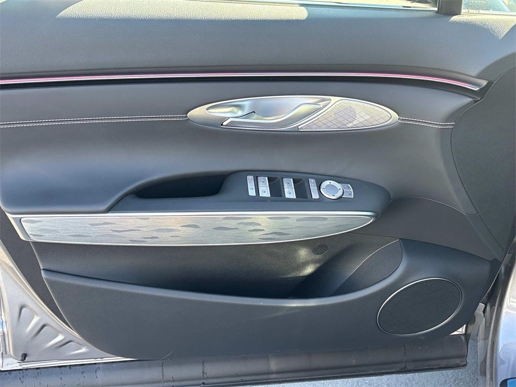 2026 Genesis Electrified GV70 STANDARD