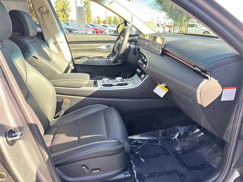 2026 Genesis Electrified GV70 STANDARD