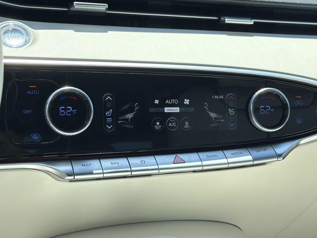 2023 Genesis Electrified GV70 Advanced