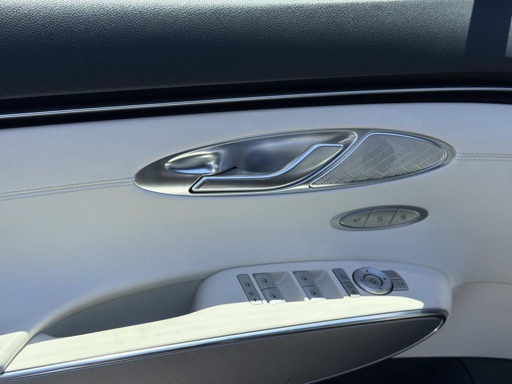 2023 Genesis Electrified GV70 Advanced