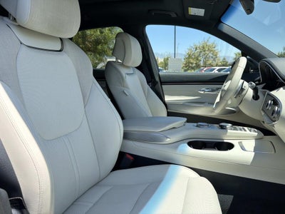 2023 Genesis Electrified GV70 Advanced