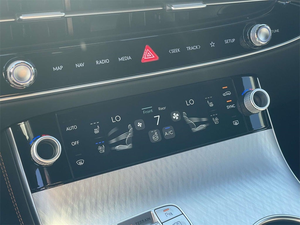 2026 Genesis GV70 2.5T SPORT PRESTIGE