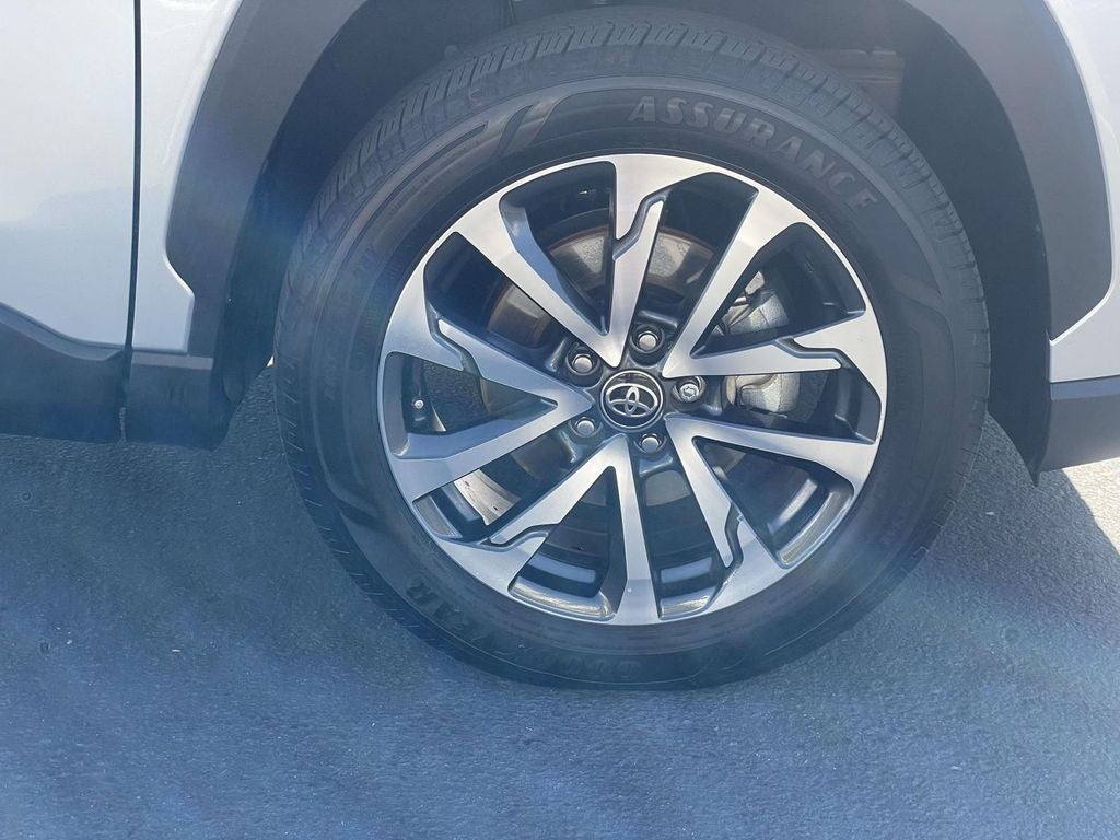 2022 Toyota Corolla Cross XLE AWD