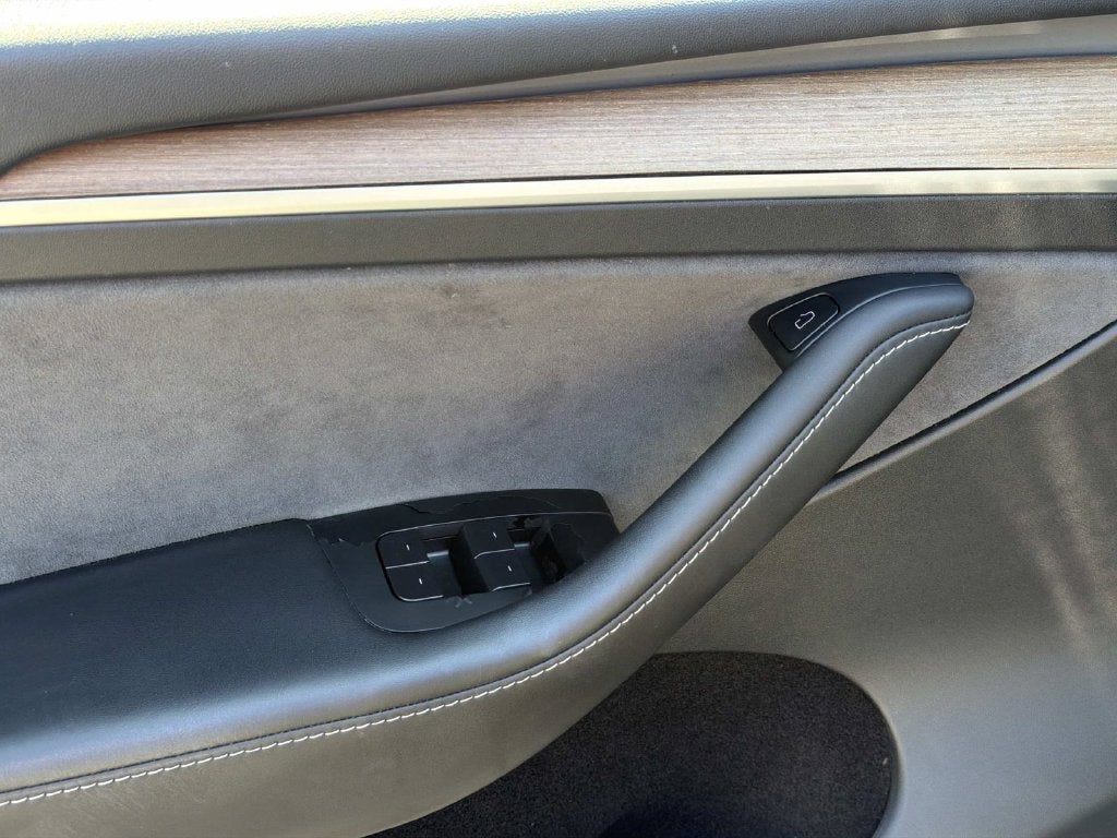 2024 Tesla Model Y Performance