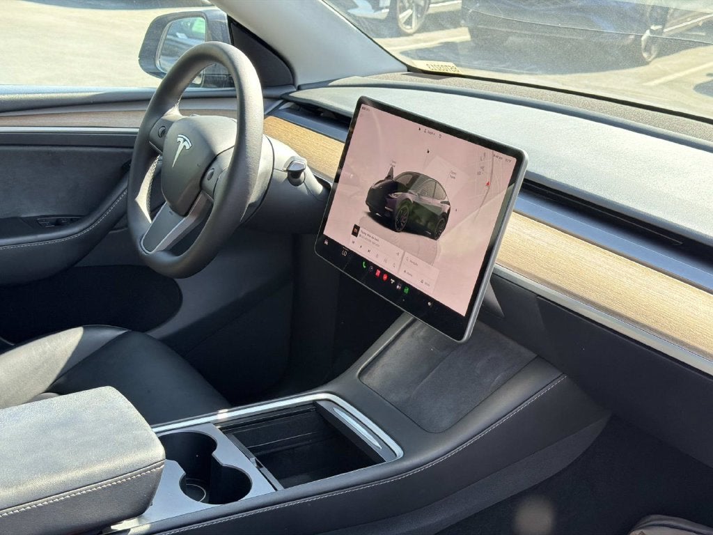 2024 Tesla Model Y Performance