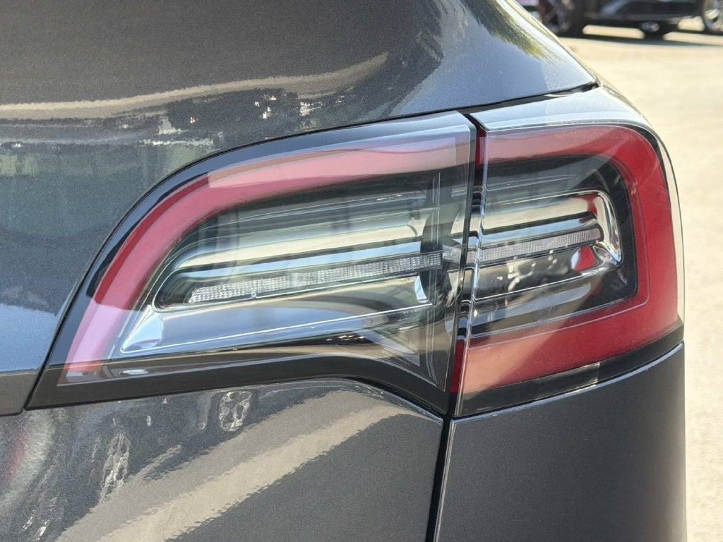 2024 Tesla Model Y Performance
