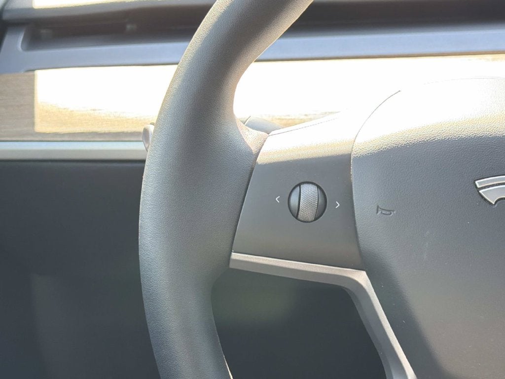 2024 Tesla Model Y Performance