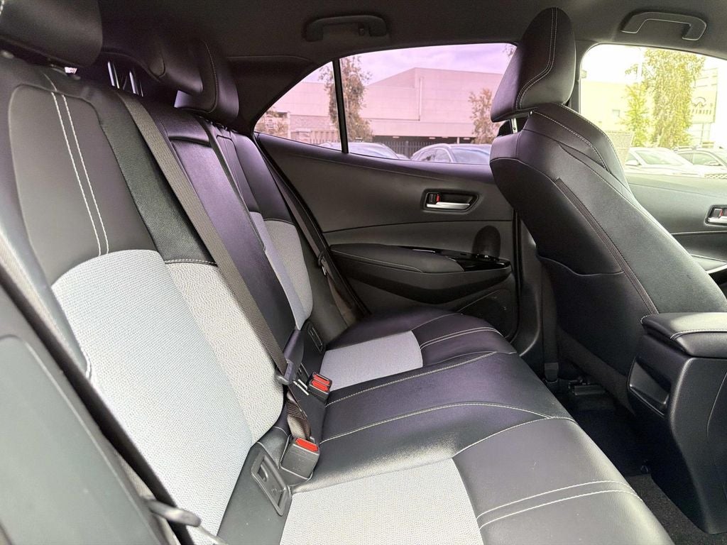2022 Toyota Corolla Hatchback XSE