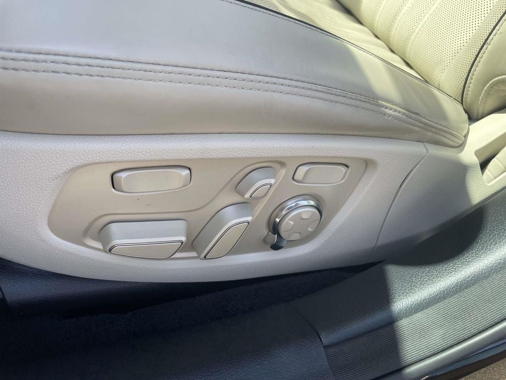 2018 Genesis G90 5.0 Ultimate