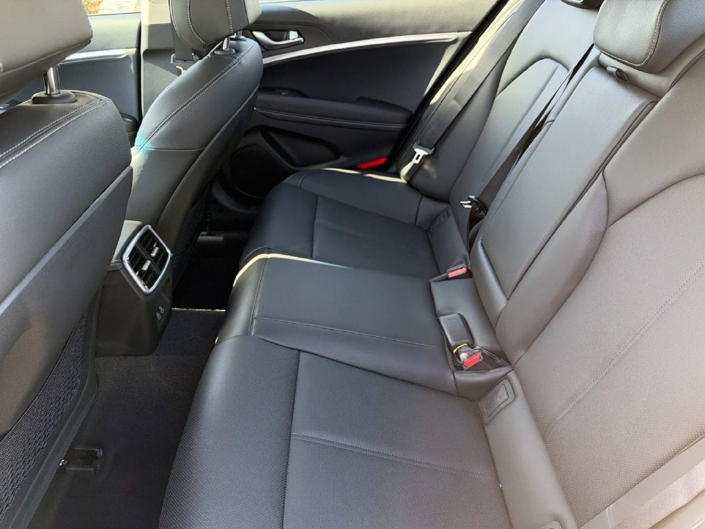 2027 Genesis G70 Standard
