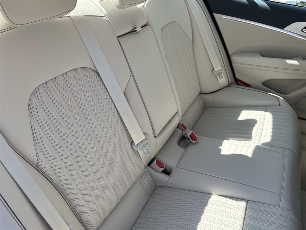 2026 Genesis G70 2.5T PRESTIGE