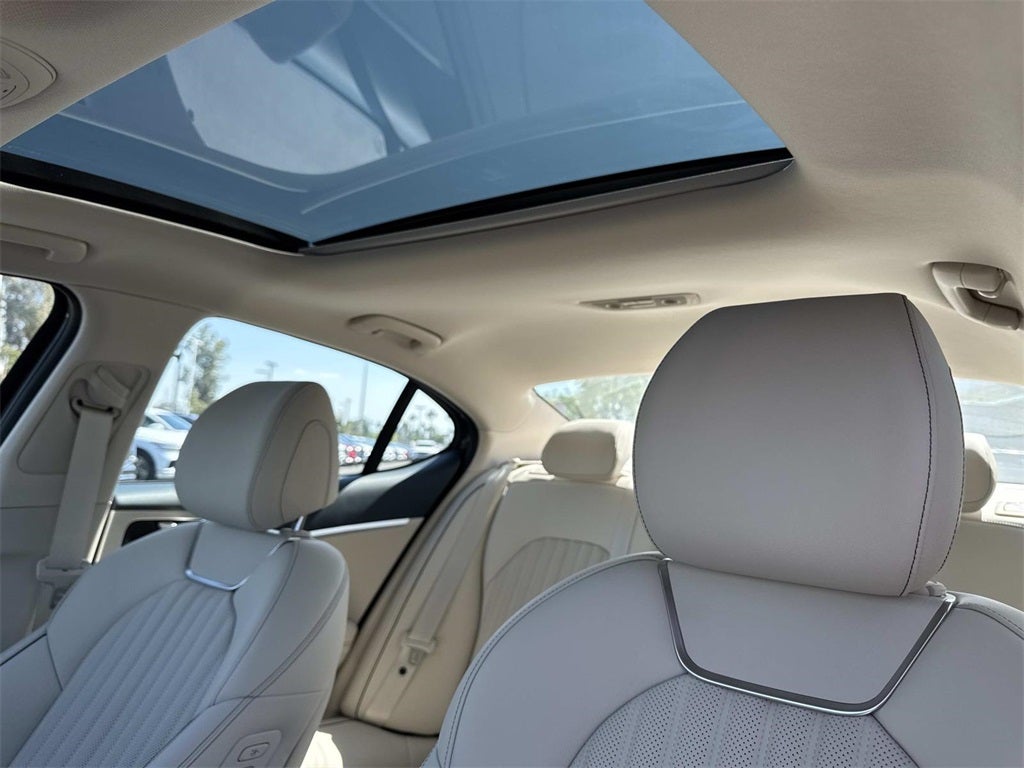 2026 Genesis G70 2.5T PRESTIGE