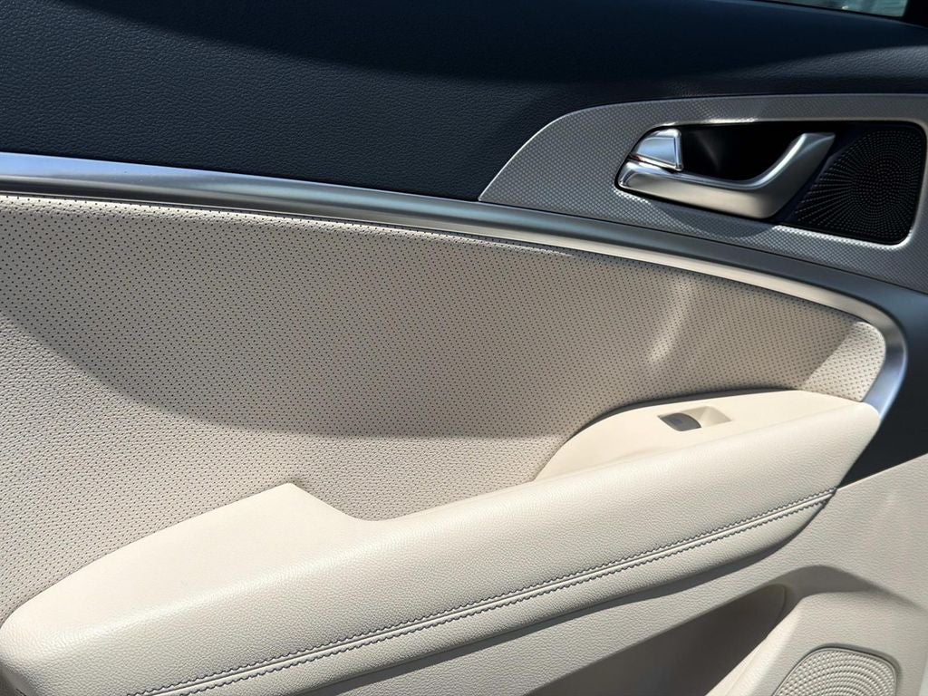 2026 Genesis G70 2.5T Prestige