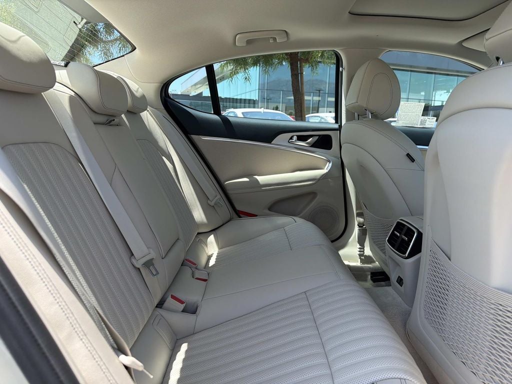 2026 Genesis G70 2.5T Prestige