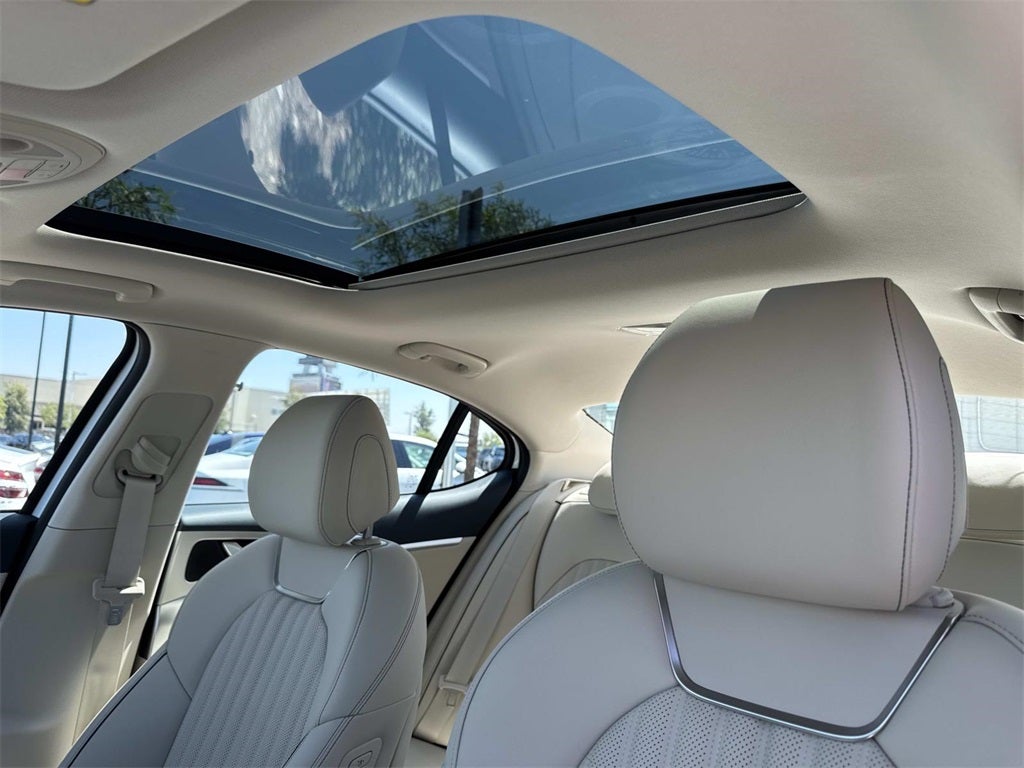 2026 Genesis G70 2.5T PRESTIGE