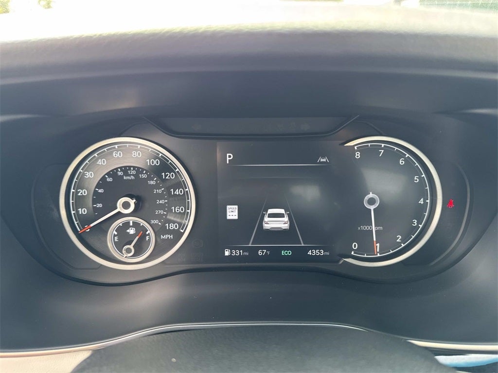 2025 Genesis G70 2.5T