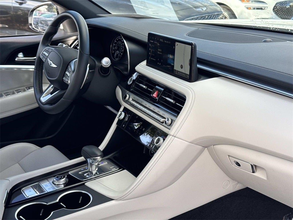 2025 Genesis G70 2.5T